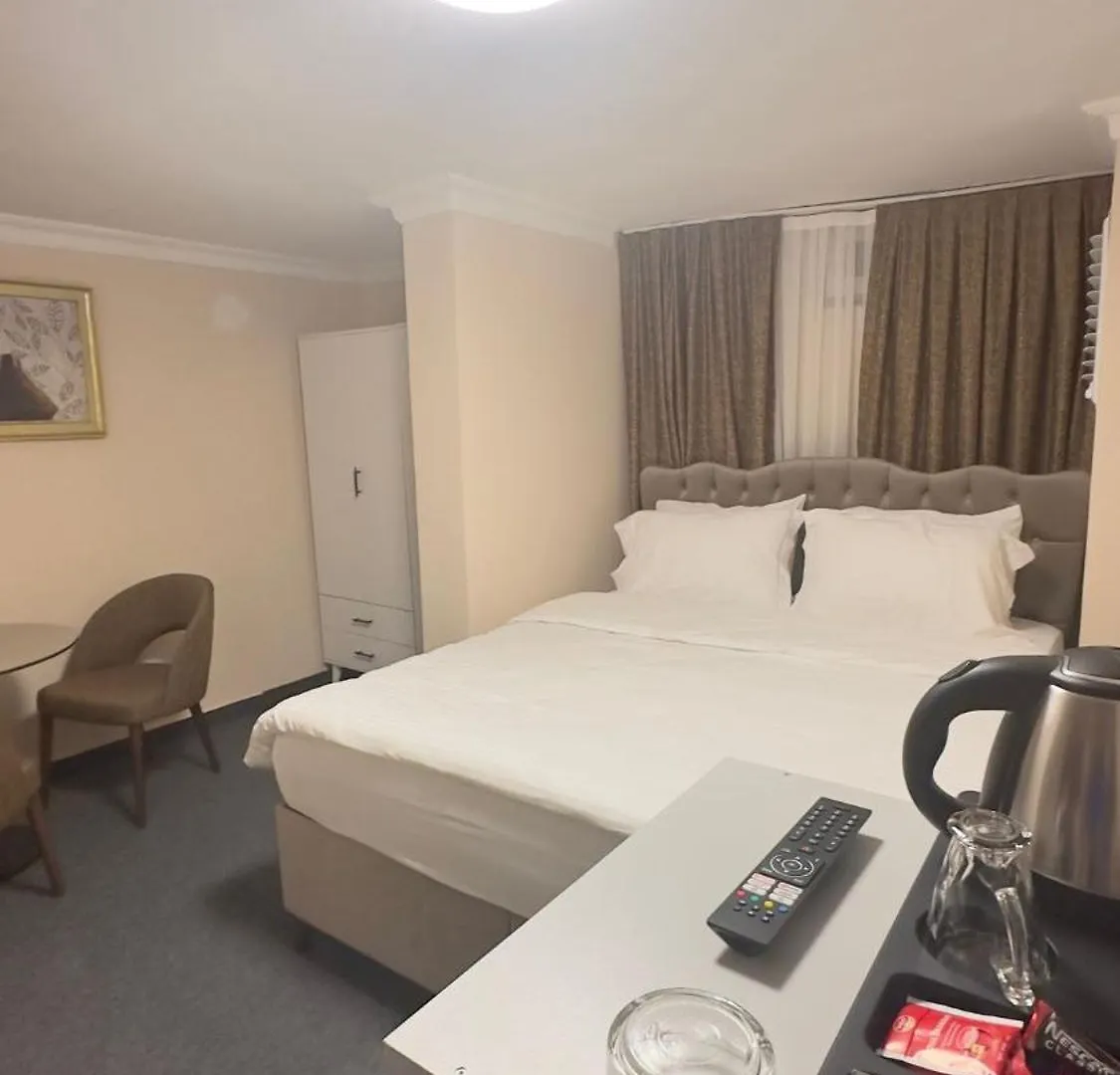 New Hotel Harbiye 伊斯坦布尔 2*,