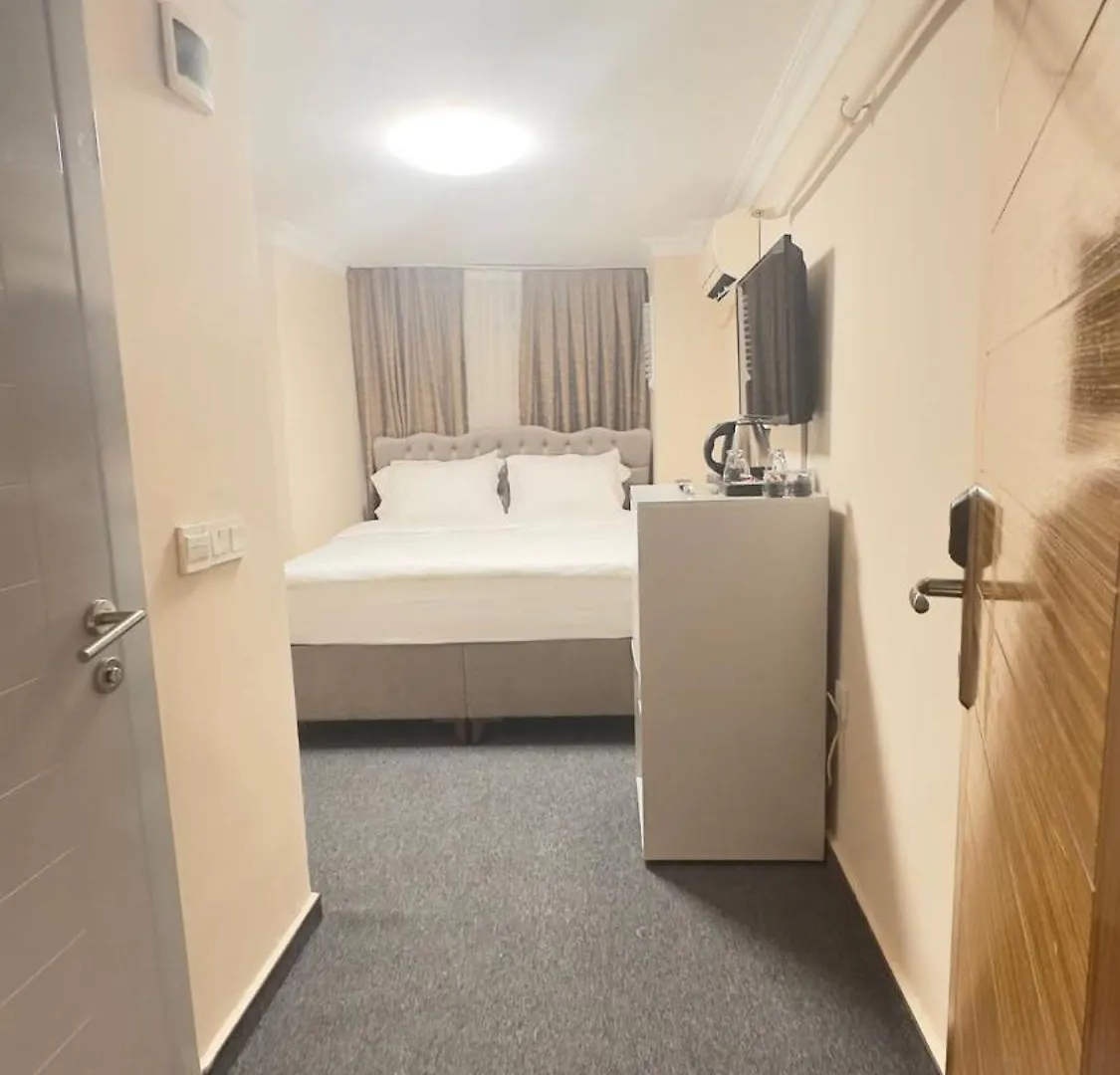 New Hotel Harbiye 伊斯坦布尔 2*,